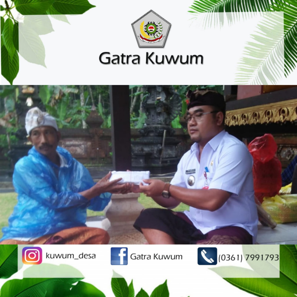 PENYERAHAN BANTUAN UPAKARA PIODALAN DI PURA DUGUL PENGULUN SAWAH BR. ADAT KUWUM